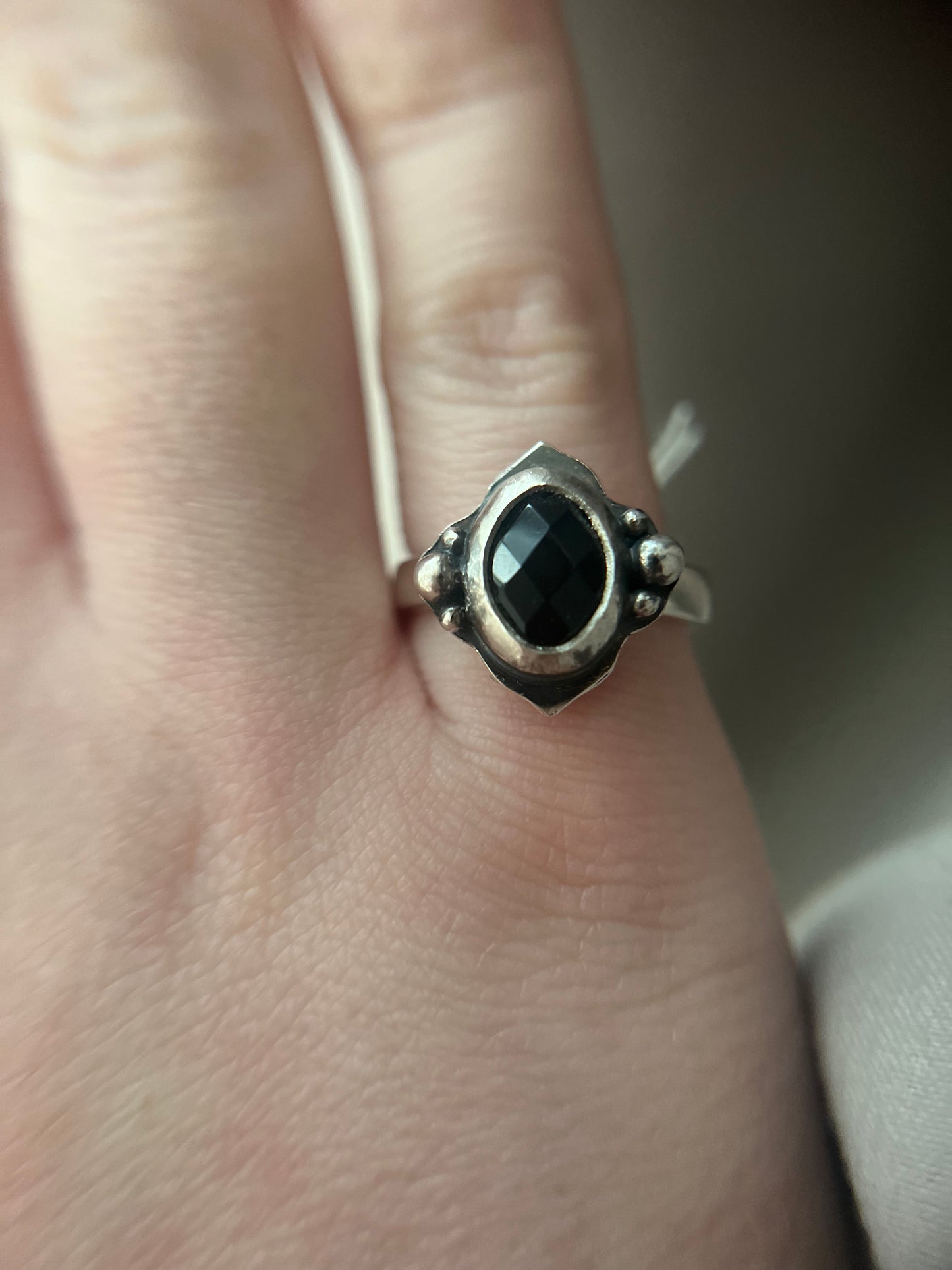 onyx oval ring