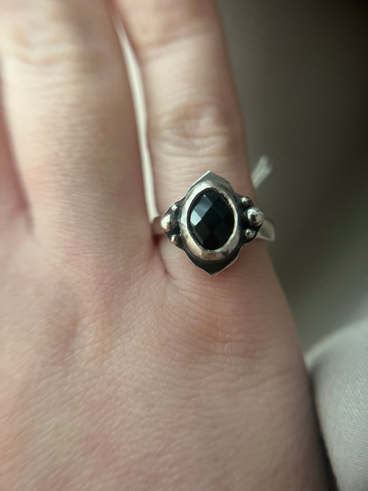 onyx oval ring