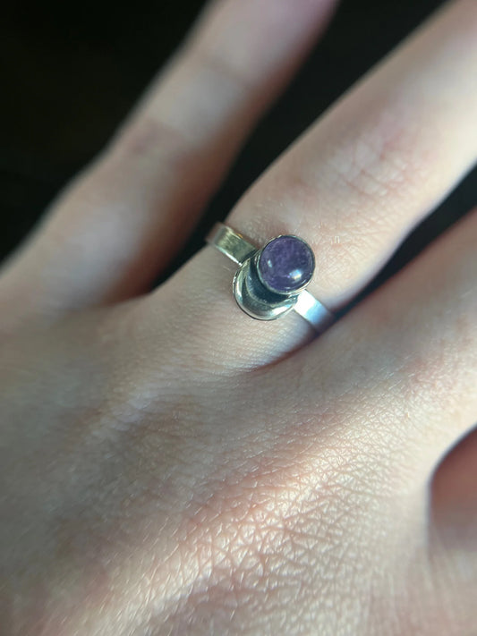 amethyst round moon ring